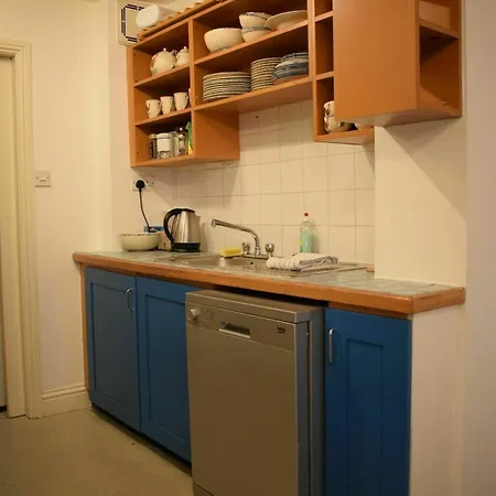 2 Bedroom With 2 Balconies In Sleeps 4
